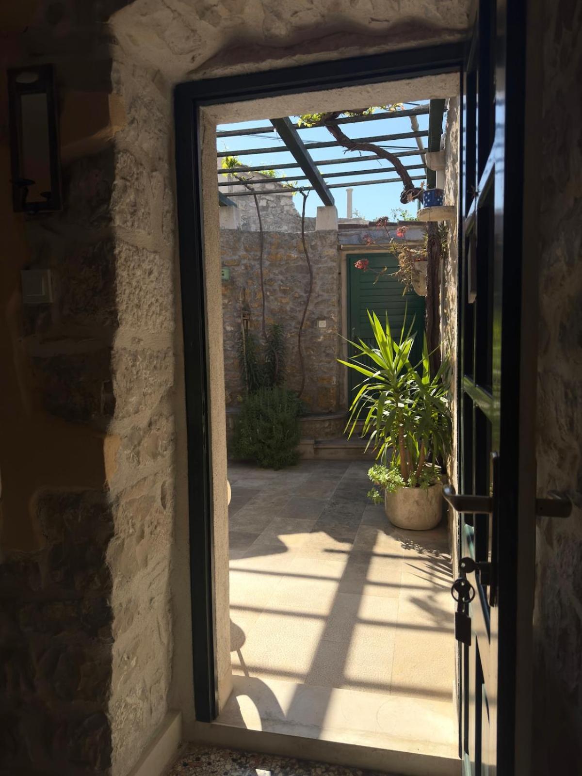 Visilo Stone House Villa Pucisca Exterior photo
